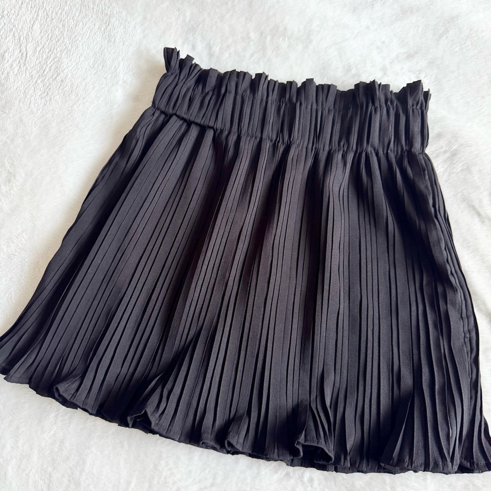 Do+Be | Black Pleated Skirt